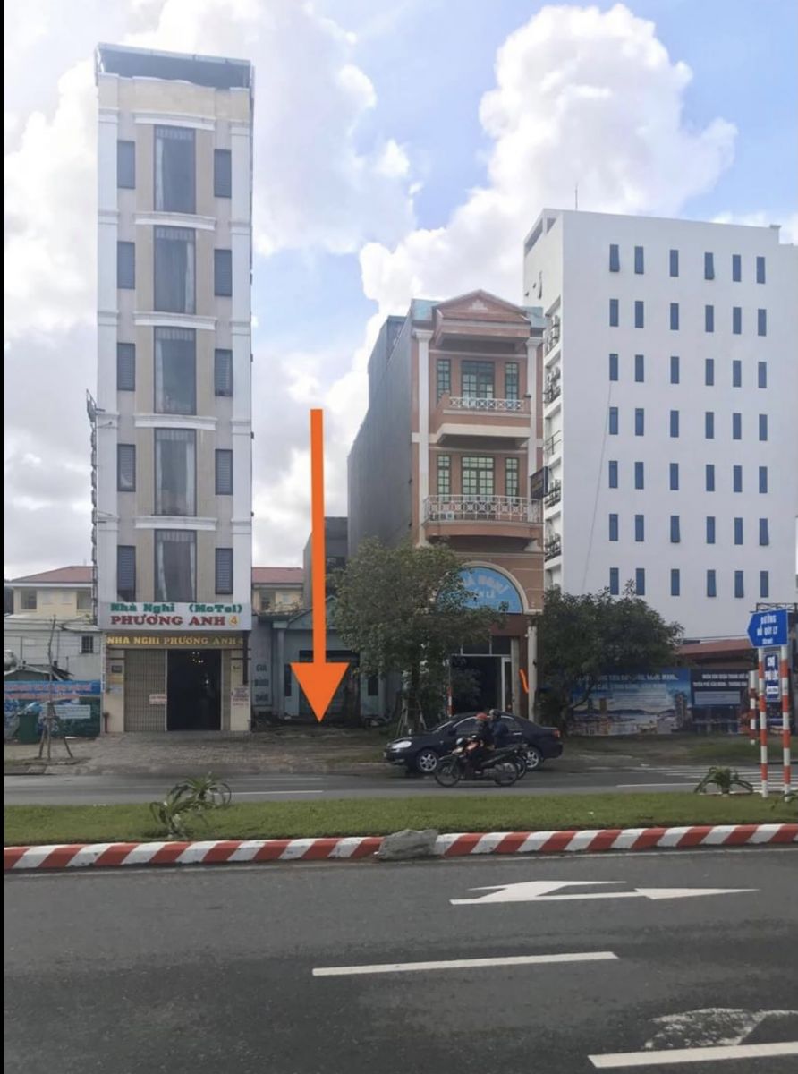 BÁN ĐẤT MT ĐƯỜNG NGUYỄN TẤT THÀNH 